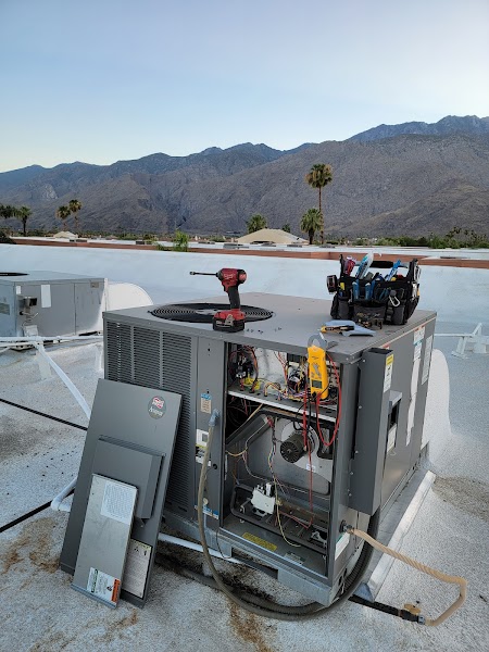 Valdez HVAC team performing AC installation in Palm Springs